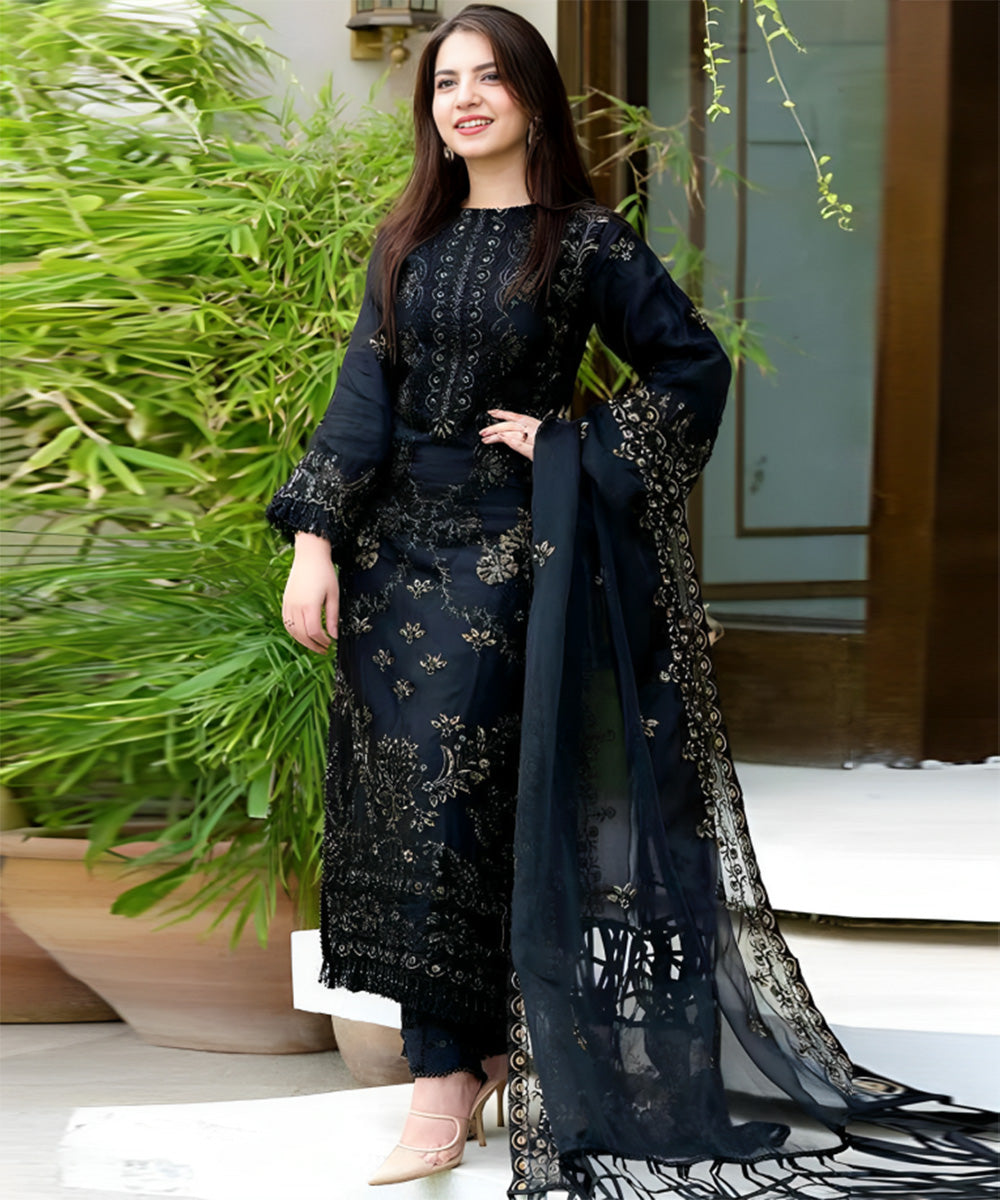Black Linen 3PC Embroidered V102