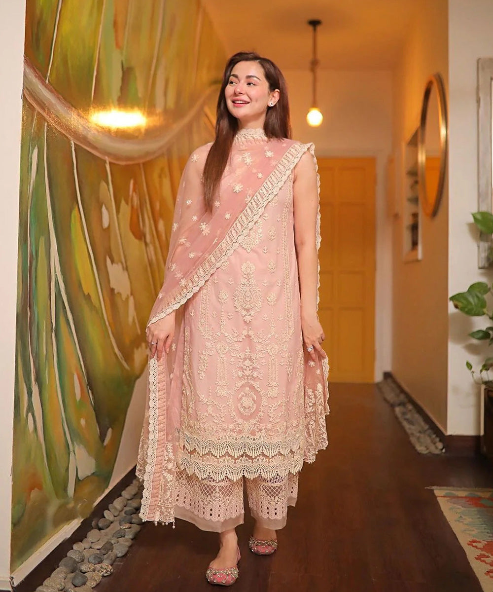 3 Piece Embroidered Lawn Shirt with Embroidered Organza Dupatta V1049