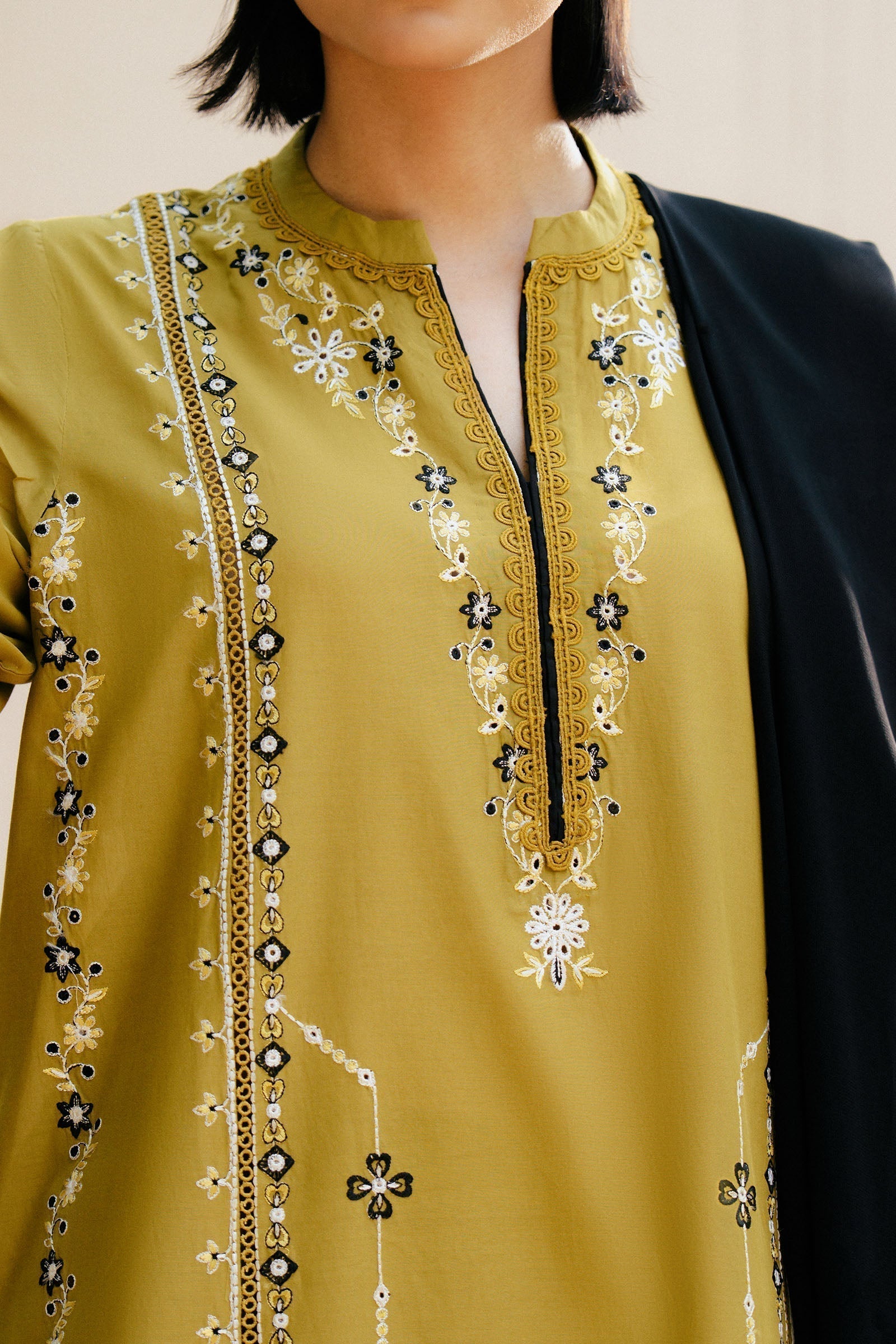 '-3PC DHANAK EMBROIDERED SHIRT WITH CHIFFON EMBROIDERED SHAWL & DHANAK TOUSER- 673